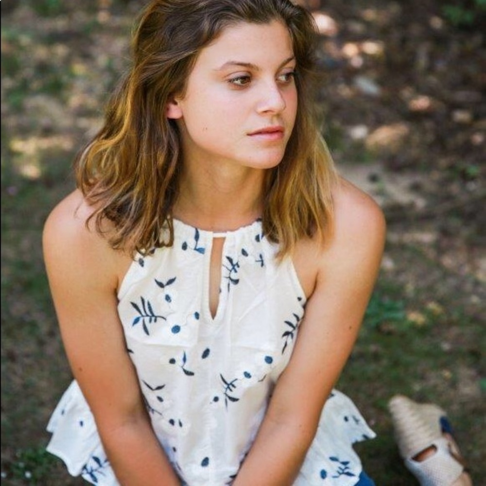Noa Elle 🌸 embroidered eye-lit top - Picture 4 of 4